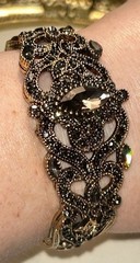 Visson Signed Gothic Smoky Quartz Tone Rhinestone Filigree Hinged Bangle Size 7