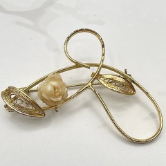 Vintage VTG Gold Tone Brooch Carved Rose Flower Filigree Leaf Pin Floral Signed