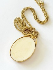Vintage 23″ Gold Tone Victorian Revival Floral Pendant Necklace Garden Party