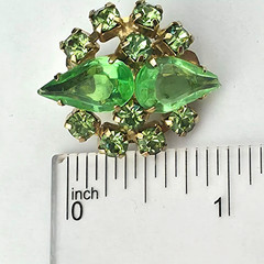Vintage Light Green Rhinestone Gold Tone Clip On Starburst Earrings 1 1/8″