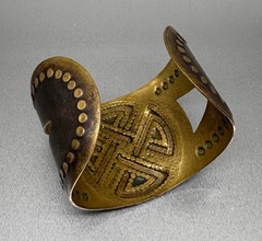 Vtg Artisan HANDMADE CELTIC KNOT CUFF BRACELET 1970s Brass Hippie Men/Unisex