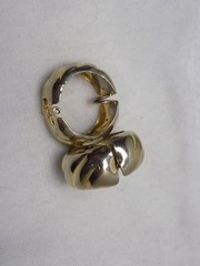 EARRINGS – VINTAGE GOLD TONE CLIP-ON EARRINGS