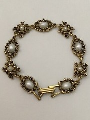 Victorian Style Enhanced Faux Pearl 8″ Jewelry Bracelet Antique Gold Tone