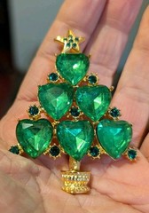 Lia Gorgeous Large Green Heart Glass Christmas tree brooch nos