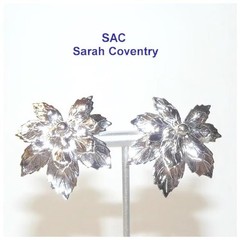 SILVERY MAPLE Leaf Vintage 1958 Clip On Earrings