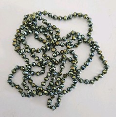 Vtg 56″ Hand Knotted Faceted Glass Bead Necklace Peacock Blue Green Iridescent