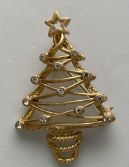 VINTAGE VERO CHRISTMAS TREE BROOCH PIN OPEN GOLD MID CENTURY MODERN MCM HTF 27