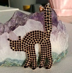 Vtg Dorothy BAUER Gold Tone Black Rhinestone Scary Black Cat Halloween Brooch