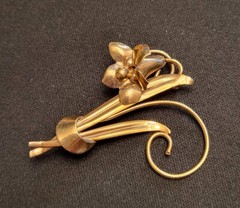 Vintage 1940’s JMS 10K Solid Yellow Gold Lily Brooch Pin 1.75 Inch 4.09 Grams