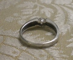Cubic Zirconia CZ Solitaire in U Shape Sterling Silver Ring Size 6.25