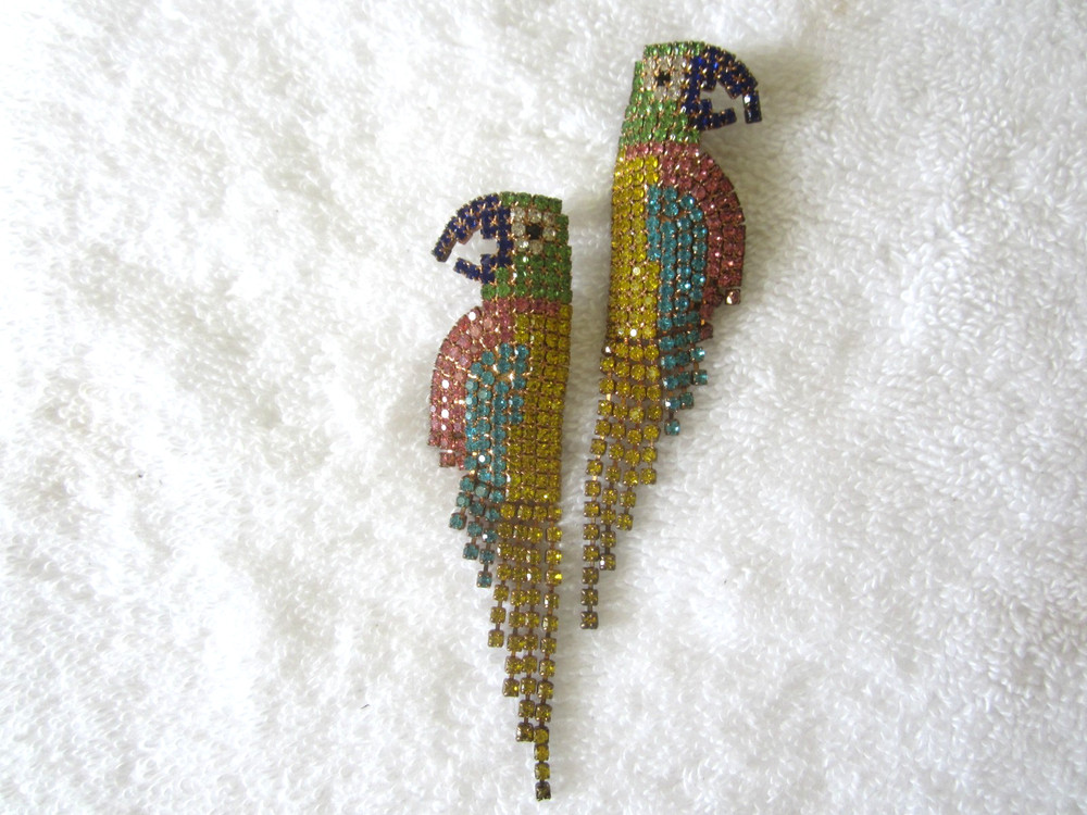 Vtg. Macaw Parrot Earring Crystal Rhinestone Dangle Statement 3.5” Long Gorgeous