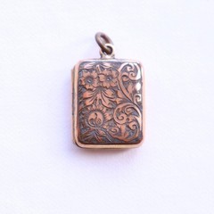 Antique Vintage English Rolled Gold Locket Pendant Floral Engravings – NO TARIF