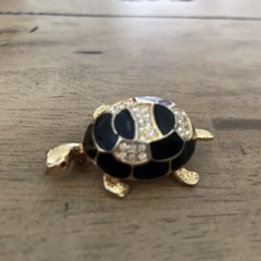4.5”CM GOLD TONE BLACK ENAMEL & CRYSTALS TURTLE BROOCH