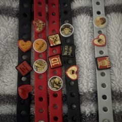One Direction Lot Of Rubber Snap Brackets Total 5