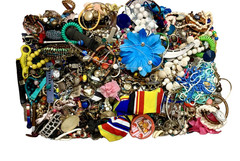 22LBS Modern Vintage Tangled Broken Wearable Craft Repurpose Junk Jewelry Lot