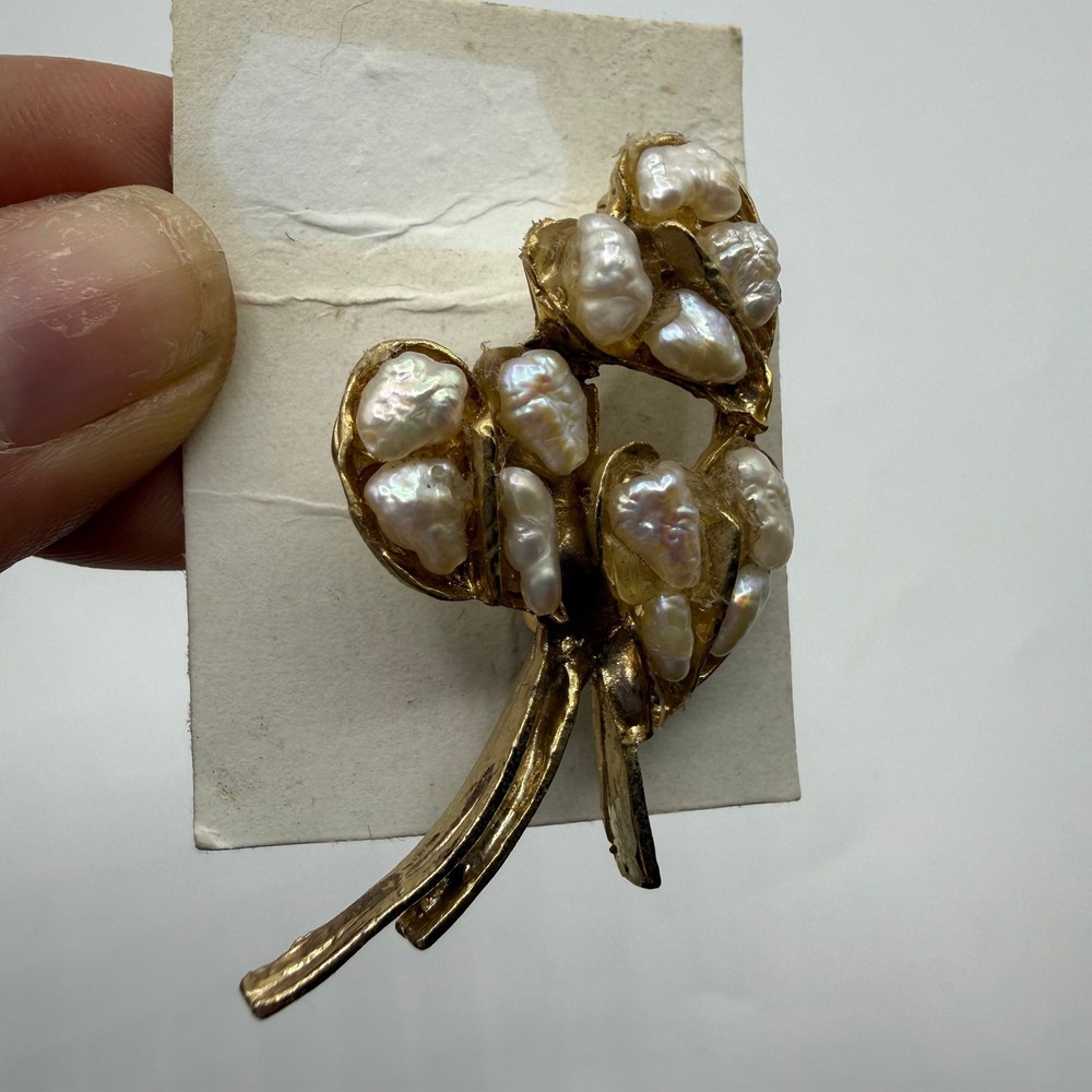 Vintage Gold Tone Baroque Freshwater Pearl Floral Botanical Brooch Pin 2 Inch