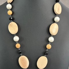 Vintage Wood Bead Necklace Carved Mother of Pearl Flower Pendant Tropical 22″