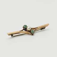 Antique pearl green emerald gold filled bar brooch pin