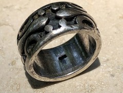 ⚜️ VINTAGE 70s GOTHIC 925 STERLING SILVER Wide Band ARTISAN Ring ESTATE FIND ⚜️