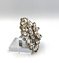 Weiss Clear Crystals Rhinestones Dome Flower Shape Vintage 1950s Brooch Pin