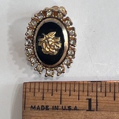 Vintage Celebrity NY Rose Earring clip on Set Black gold tone glass