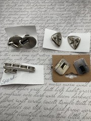 VINTAGE! Silver-Tone Men’s Cufflinks & Tie Bar