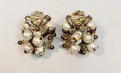 Vintage Hobe Wrap Bracelet & Earrings Crystal Beads Rhinestones White Beads
