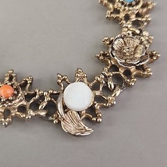 Vintage Flower Chain Bracelet Burst Textured 12mm MOP Bead Gold Tone 6.5″