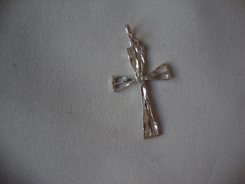 Vintage Sterling Silver Intriguingly Unique Diamond Cut Open-Work Cross Pendant
