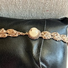 Vintage Crochet Bracelet Faux Pearls Stretch Gold Tone Cord 70’s Hippie Boho