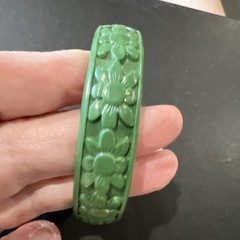 Green Lucite Plastic Bracelet Carved Flowers 2.5 In Diameter