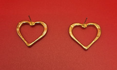 Vintage Gold Tone Heart Stud Earrings Perfect For Your Valentine (7/8 inch)