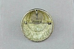 Vintage Sarah Coventry Metal Alloy Shell Brooch Pendant Green Oval Cabochon 1.8″