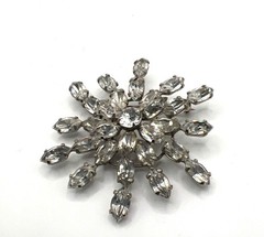 Vintage brooch clear stones silver color base metal secure clasp