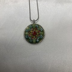Vintage 70’s Shabby Chic Groovy 3D Flower Lacquered Pendant Necklace