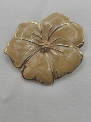Enamel Flower Brooch Creamy Beige Gold Tone Edges