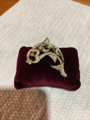 Vintage Signed Gerry’s Gold Tone Fish Brooch With Green Rhinestone Eye