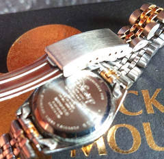 Disney Mickey Mouse Serrated Gold Day-Date Quartz Wristwatch Vintage Analogwatch