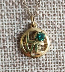 LOVE Pendant Necklace Green Stone Gold Tone Fine Chain 12″ Retro Vintage 1970’s
