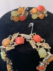 Vtg Thermoset Necklace Bracelet Earring Set Sherbet Melon Lucite Stone Gold Leaf