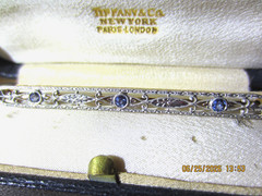 14k Gold Bar Pin Brooch With 3 Round Sapphires W Blue VTG Tiffany Box 4.5 grams