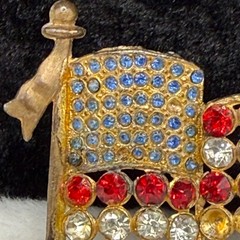 Vintage American Flag Rhinestone Brooch Gold Tone READ