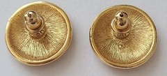 VINTAGE STUNNING BUTTON SIGNED MONET PIERCED EARRINGS
