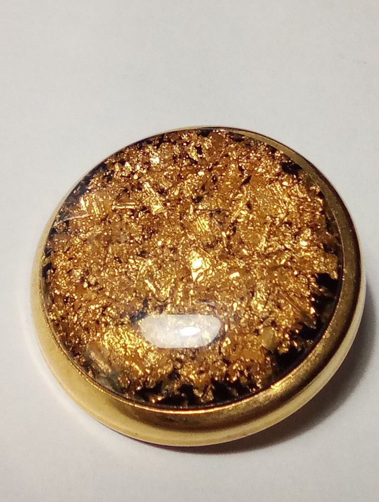 GOLD FLAKES LOGO PIN GREAT FOR ANY VINTAGE COLLECTION!