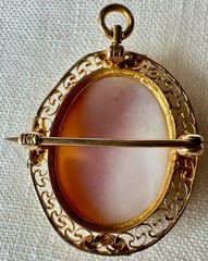 Vintage Cameo Shell 14K Gold Lady Portrait Pendant Brooch Pin 1 inch 4 gm