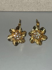 Vintage Textured Gold-tone Flower w/ Rhinestone Leverback Earrings