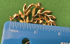 Vintage Signed Lisner Gold Tone Leaves Faux Pearl Brooch Pin 1 3/4″