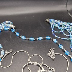 Lot 4 Necklaces Silver Tone Blues Beachy Glass Shells Beautiful Stackable 17-21″
