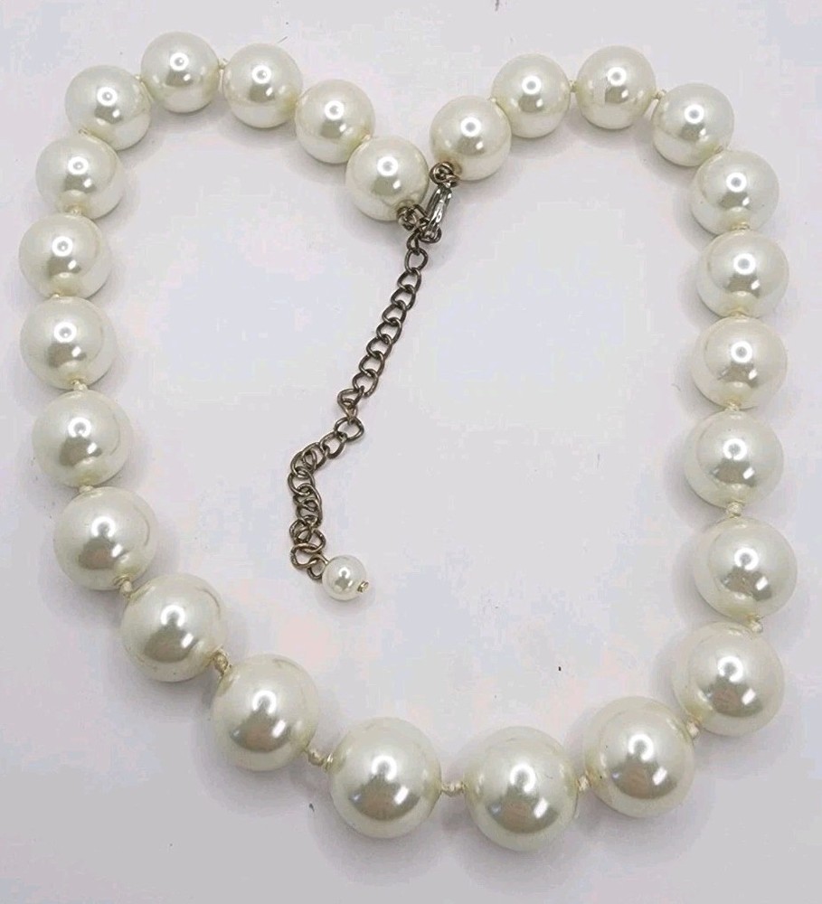 Vintage Glass Pearl Necklace | Elegant Vintage Style 16″ w/ Extender *HEAVY*