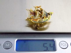 Vintage Unbranded Gold Tone Metal and Enamel Viking Ship Boat Brooch Pin